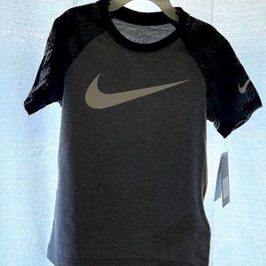 Nike Boys T-shirt